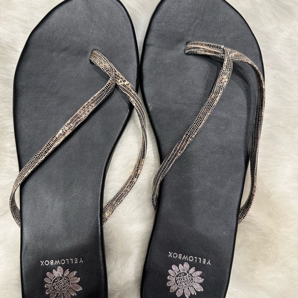 Yellow box, black and bronze flip-flop leather upper CHANNA 8 look new!! - Picture 7 of 8